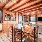 Des Charmes * Thollon-les-Memises